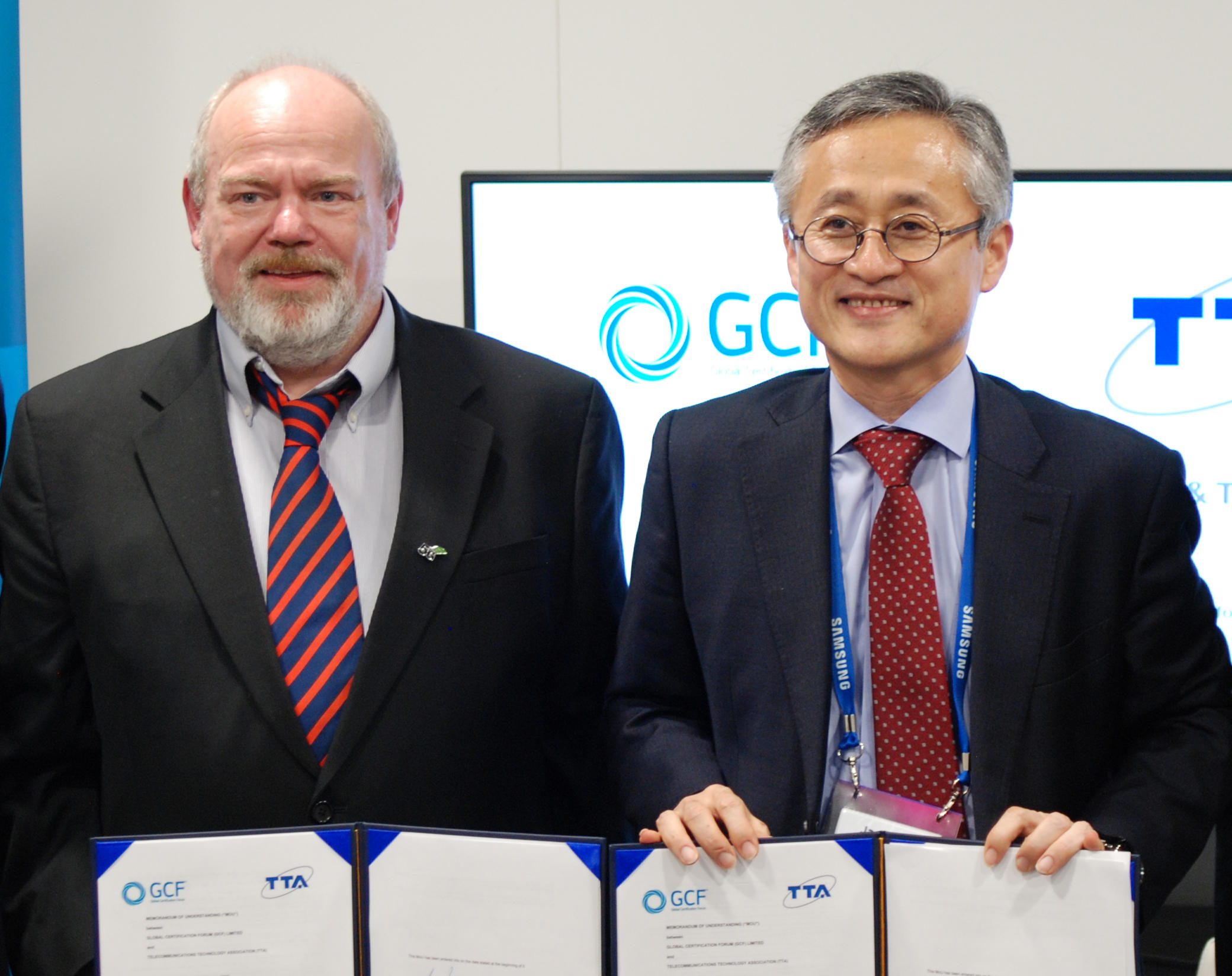 GCF-TTA MoU Signing (Global Certification Forum and TTA officially sign agreement for oneM2M page).jpg